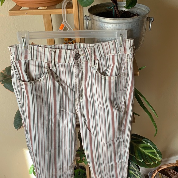 High Rise Stretch Skinny Stripped American Eagle Jeans - Picture 2 of 5